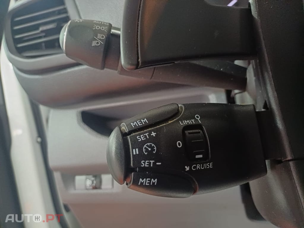 Peugeot Expert 2.0 BlueHDi Semi-Vidrado Standard EAT8