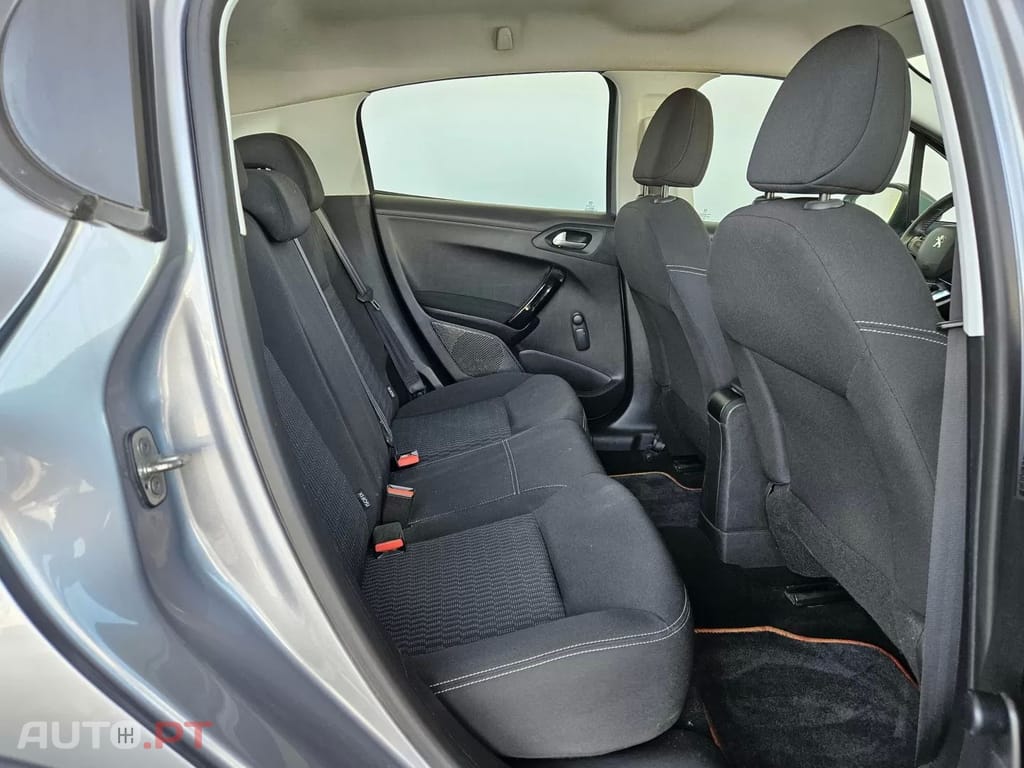 Peugeot 208 1.5 BlueHDi Active