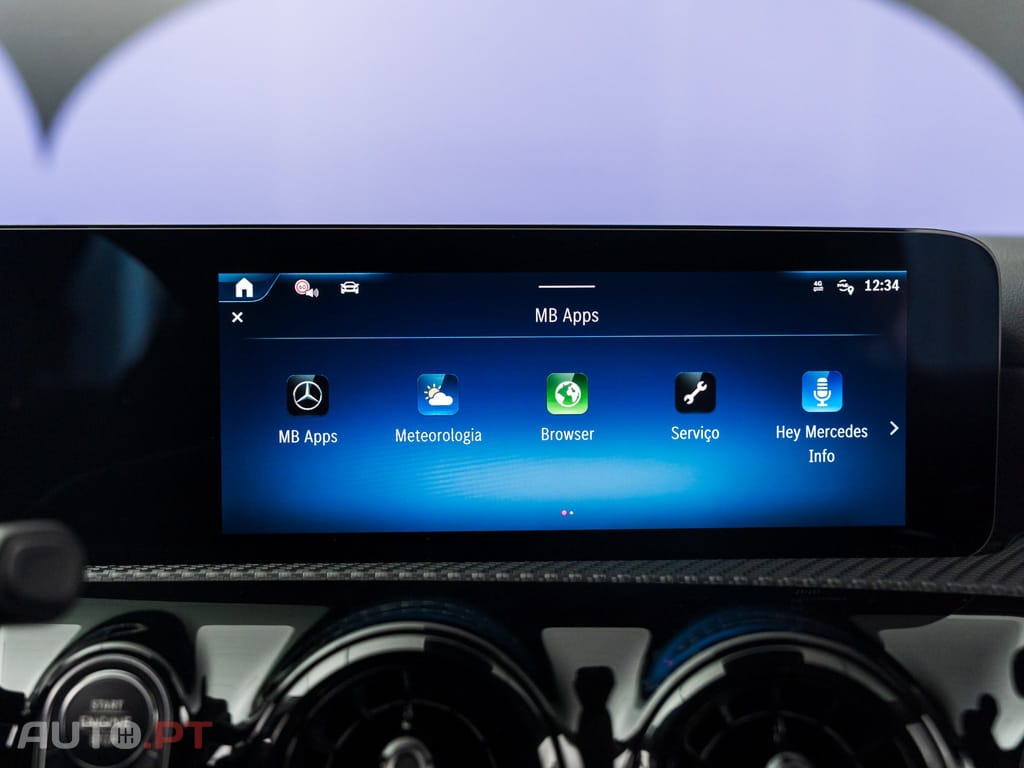 Mercedes-Benz A 250 e