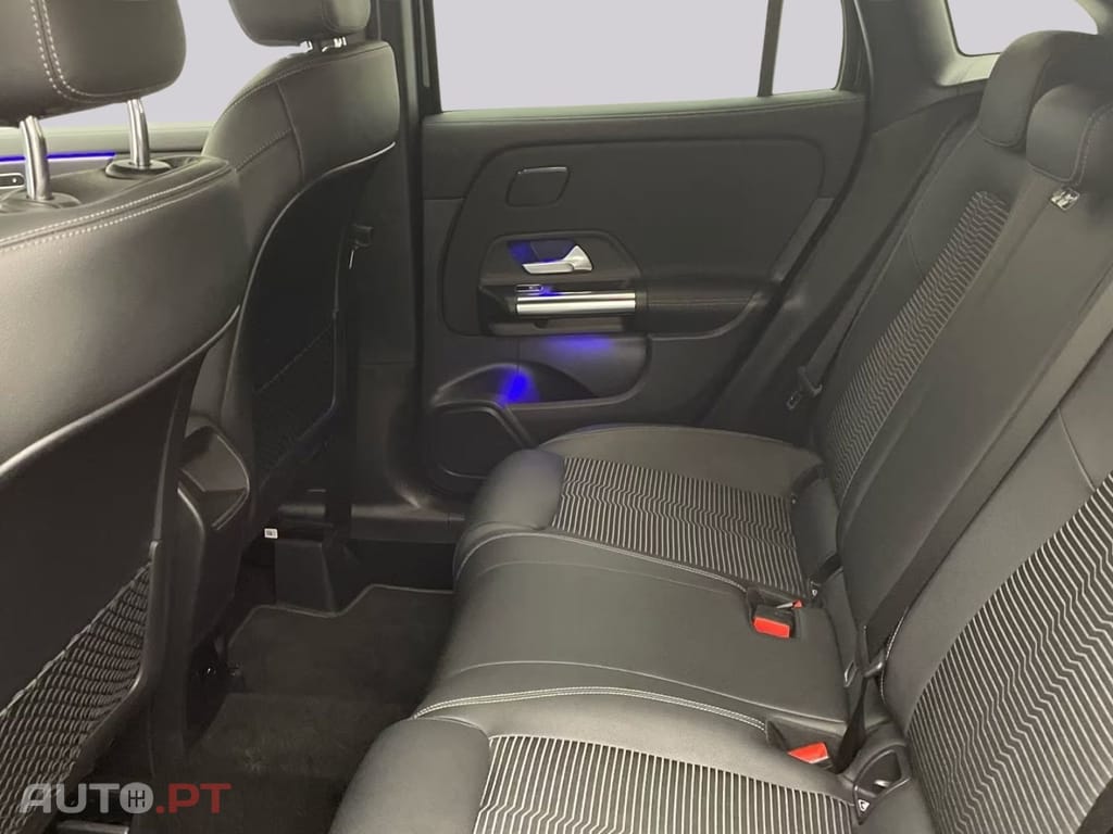 Mercedes-Benz GLA 250 I.V.A DEDUTIVEL e