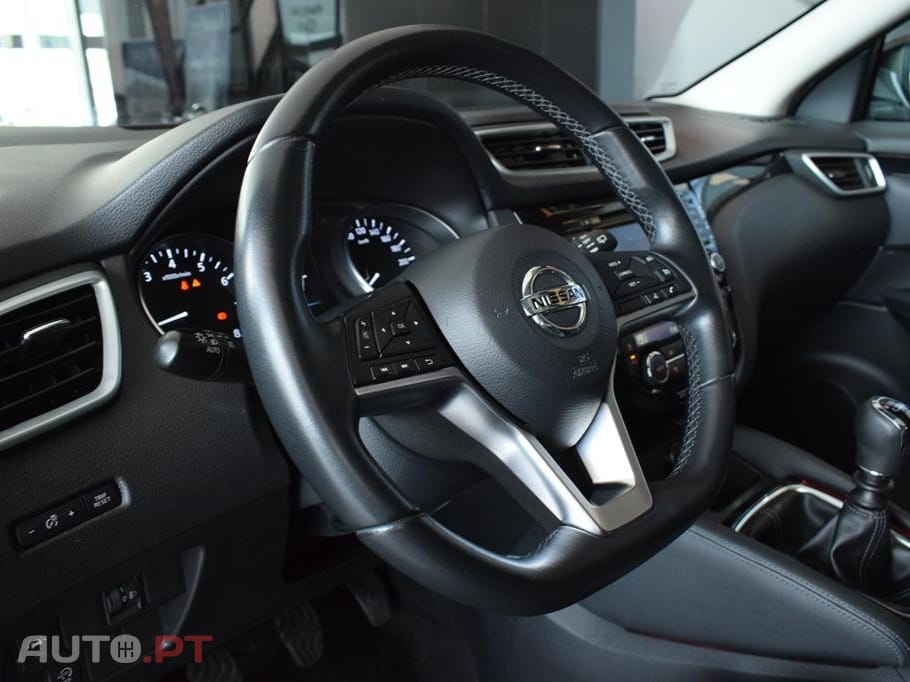 Nissan Qashqai 1.3 DIG-T Tekna Premium