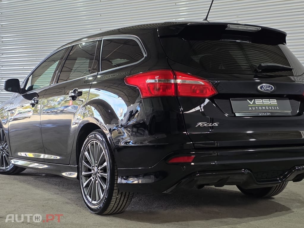 Ford Focus SW 1.5 TDCi EcoBlue ST-Line