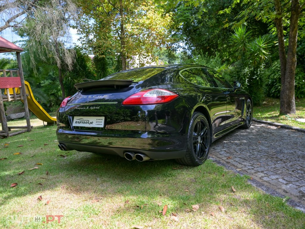 Porsche Panamera S Hybrid J19