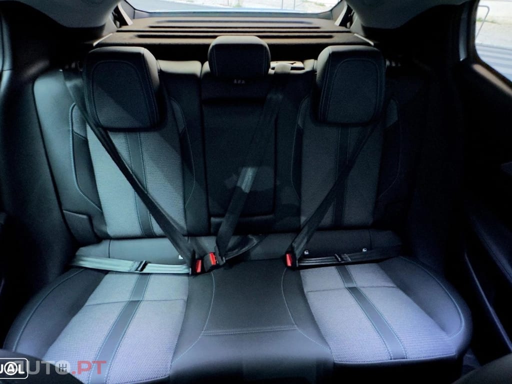 Peugeot E-408 210 GT