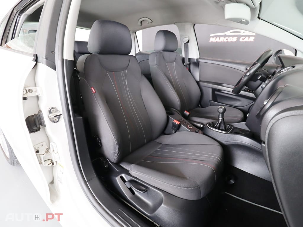 Seat Leon 1.6 TDI DPF Ecomotive Style