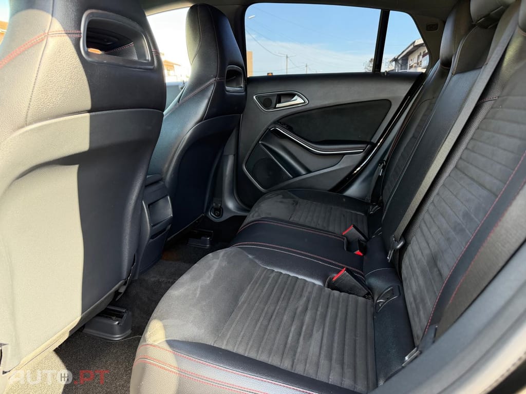 Mercedes-Benz CLA 220 d Shooting Brake AMG Line Aut.