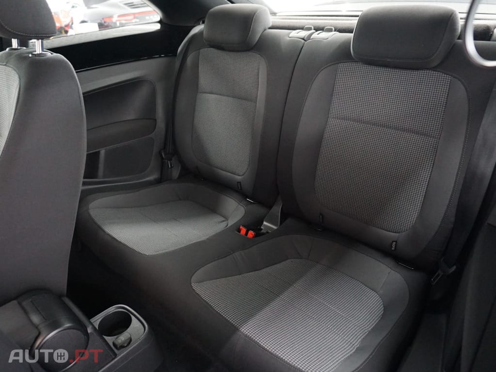 Volkswagen New Beetle 1.2 TSI BlueMotion Technologie Design