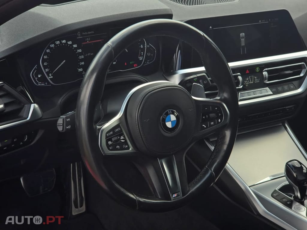 BMW 330 e Pack M Auto — fotografia 16