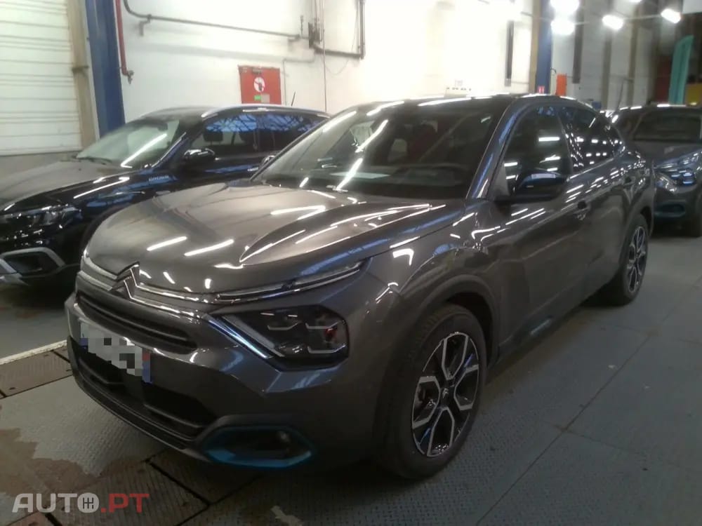 Citroen e-C4 X Shine