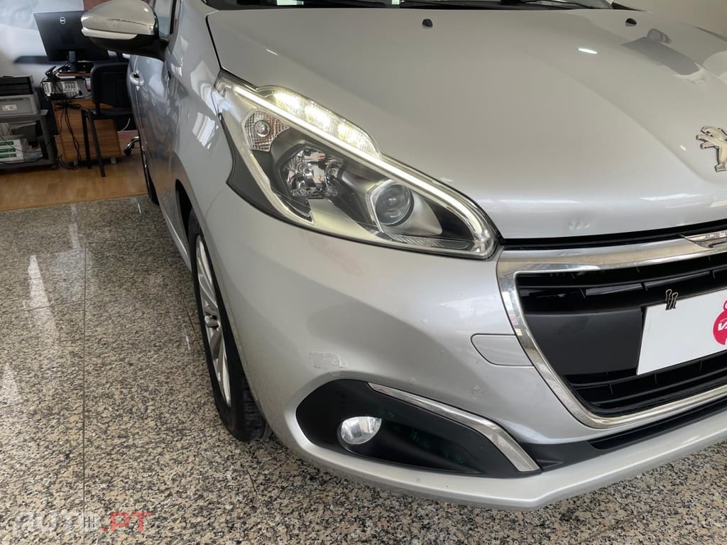 Peugeot 208 1.6 BlueHDi Style