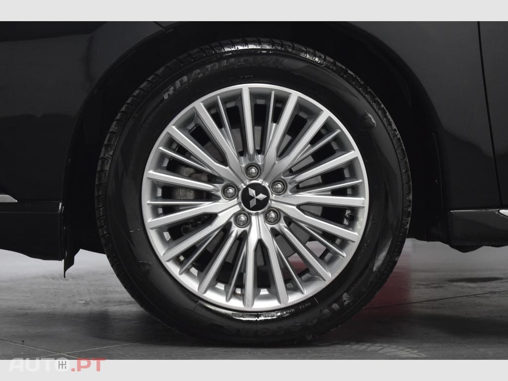 Mitsubishi Outlander 2.4 Mivec PHEV Instyle
