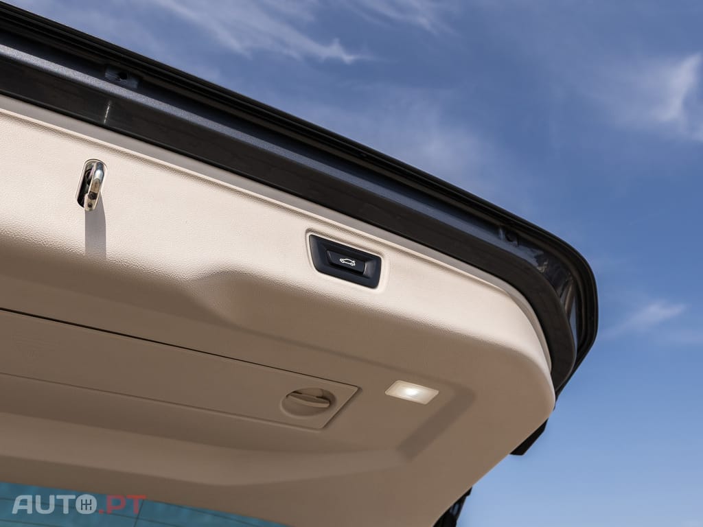 BMW 330 e Corporate Edition Auto