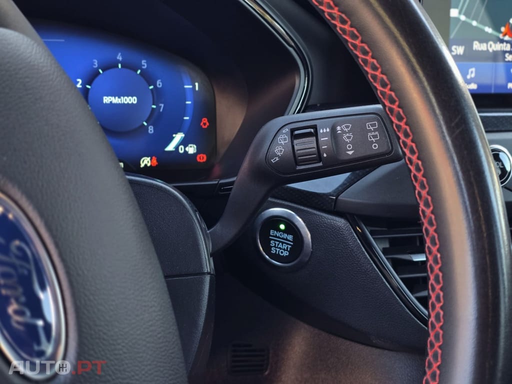 Ford Focus 1.0 EcoBoost Hybrid ST-LINE