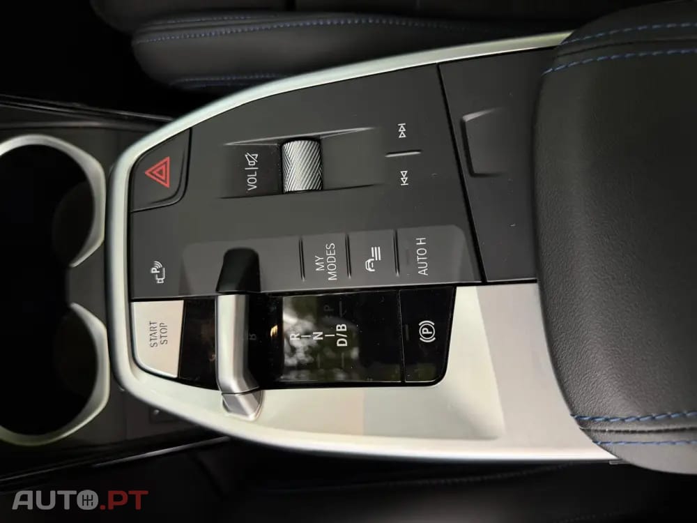 BMW iX2 xDrive30 Pack Desportivo M Pro