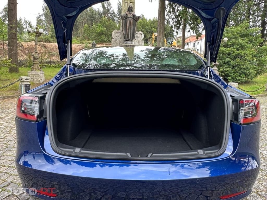 Tesla Model 3 Standard Range Plus RWD