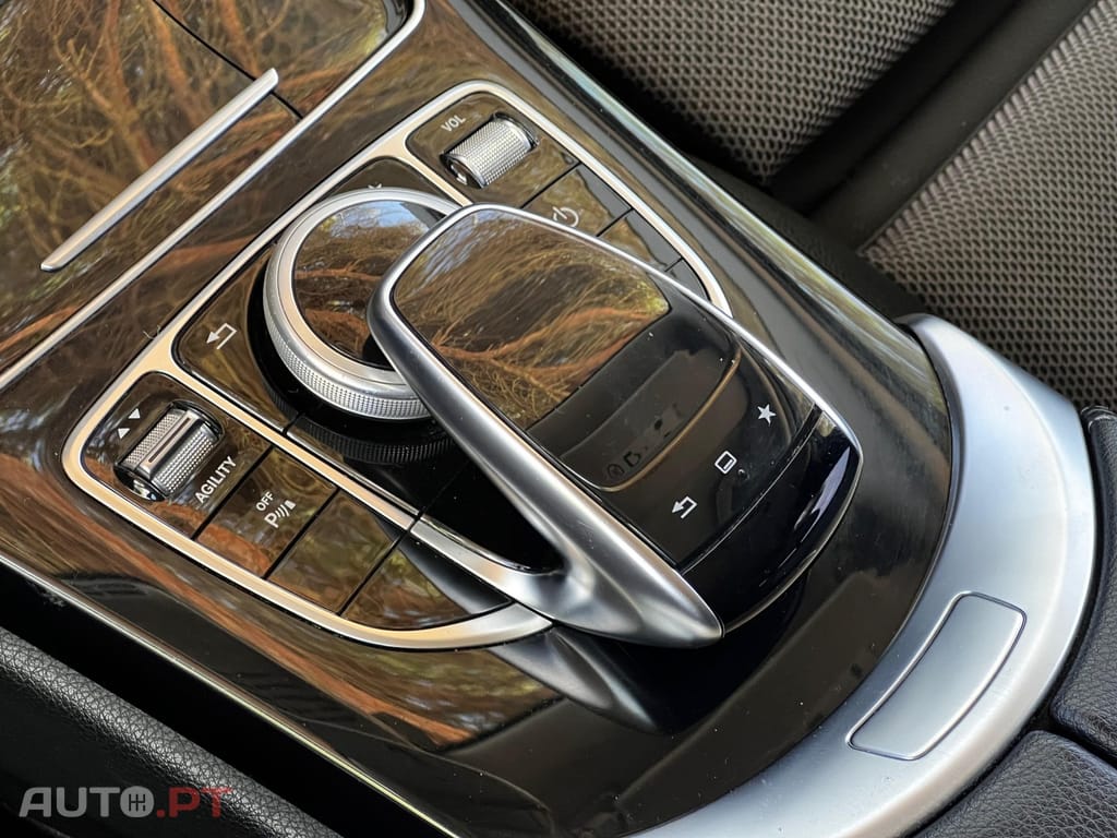 Mercedes-Benz C 300 BlueTEC Hybrid