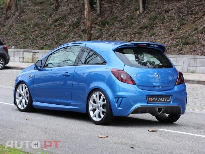Opel Corsa 1.6 Turbo OPC