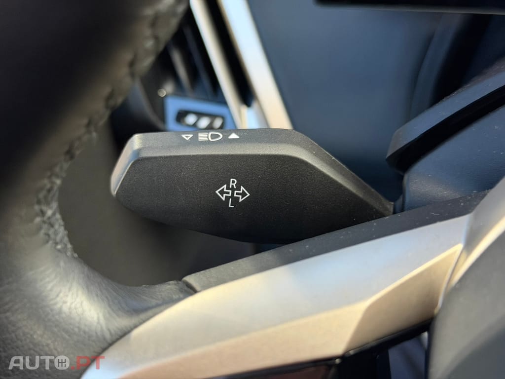 BMW iX xDrive 40 Pack Desportivo