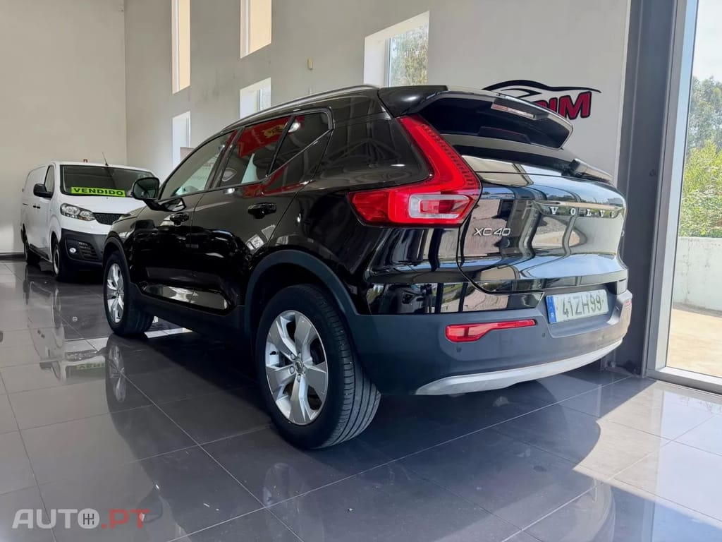 Volvo XC40 1.5 T3 Momentum Plus