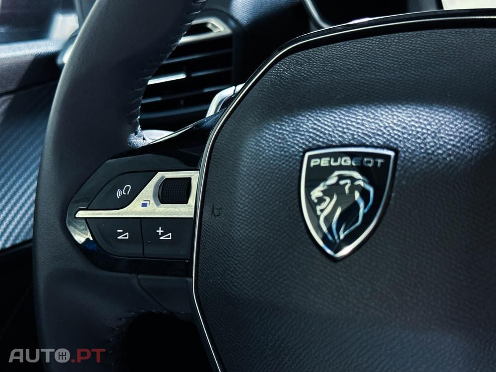 Peugeot 208 1.2 Hybrid Allure e-DCS6