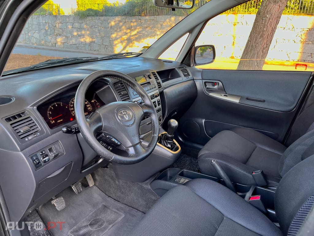 Toyota Corolla Verso 2.0 D-4D Sol