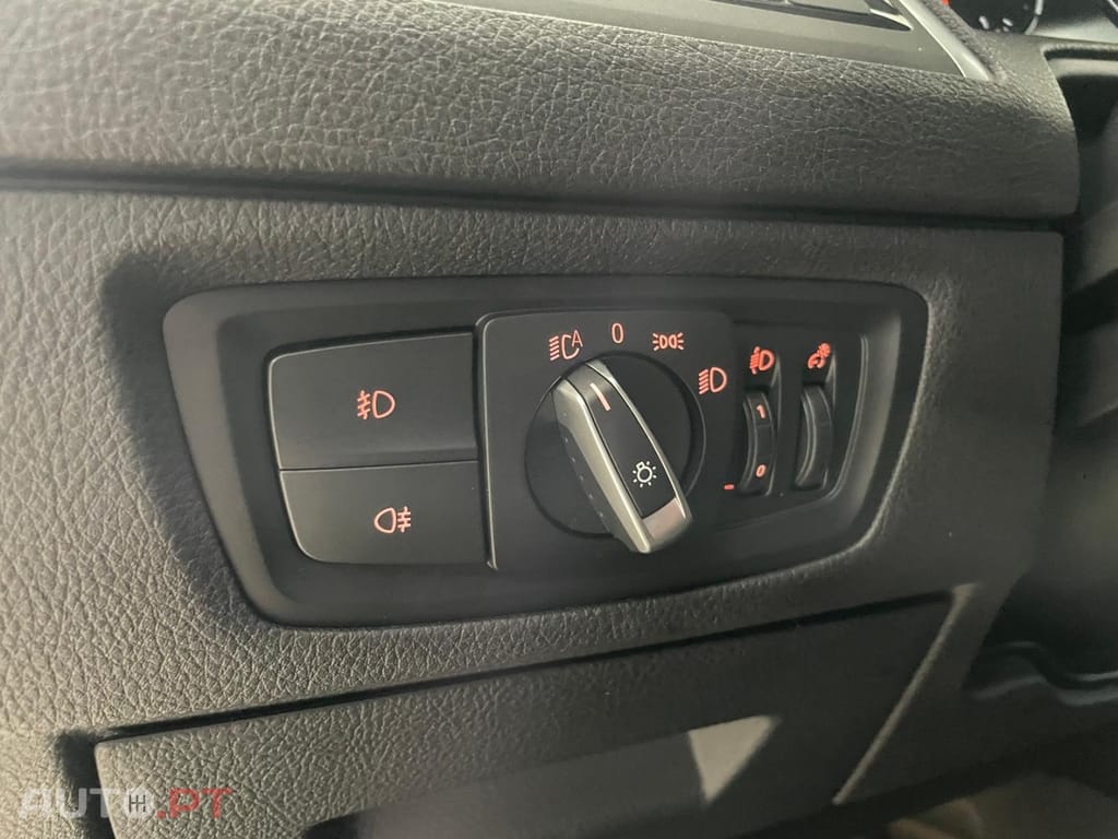 BMW 116 d Pack Desportivo M Auto