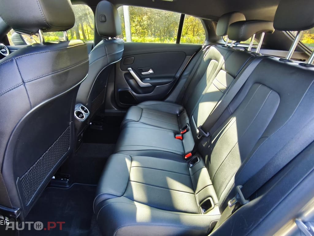 Mercedes-Benz CLA 180 d Shooting Brake Business Solutions