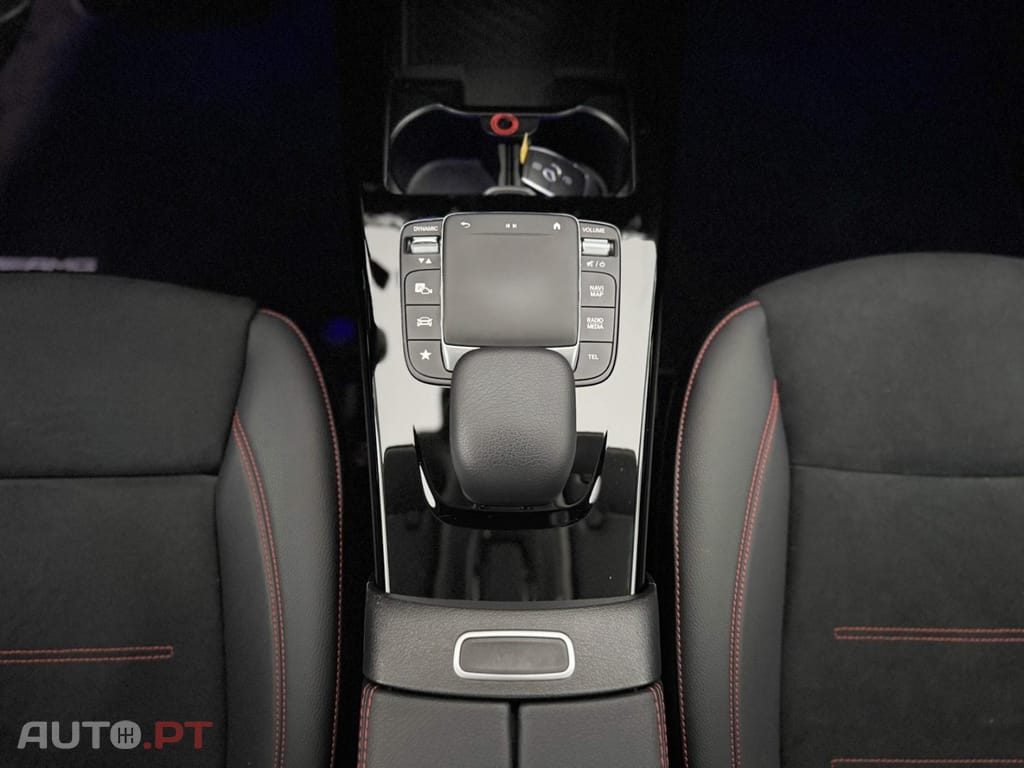 Mercedes-Benz A 250 e AMG Line