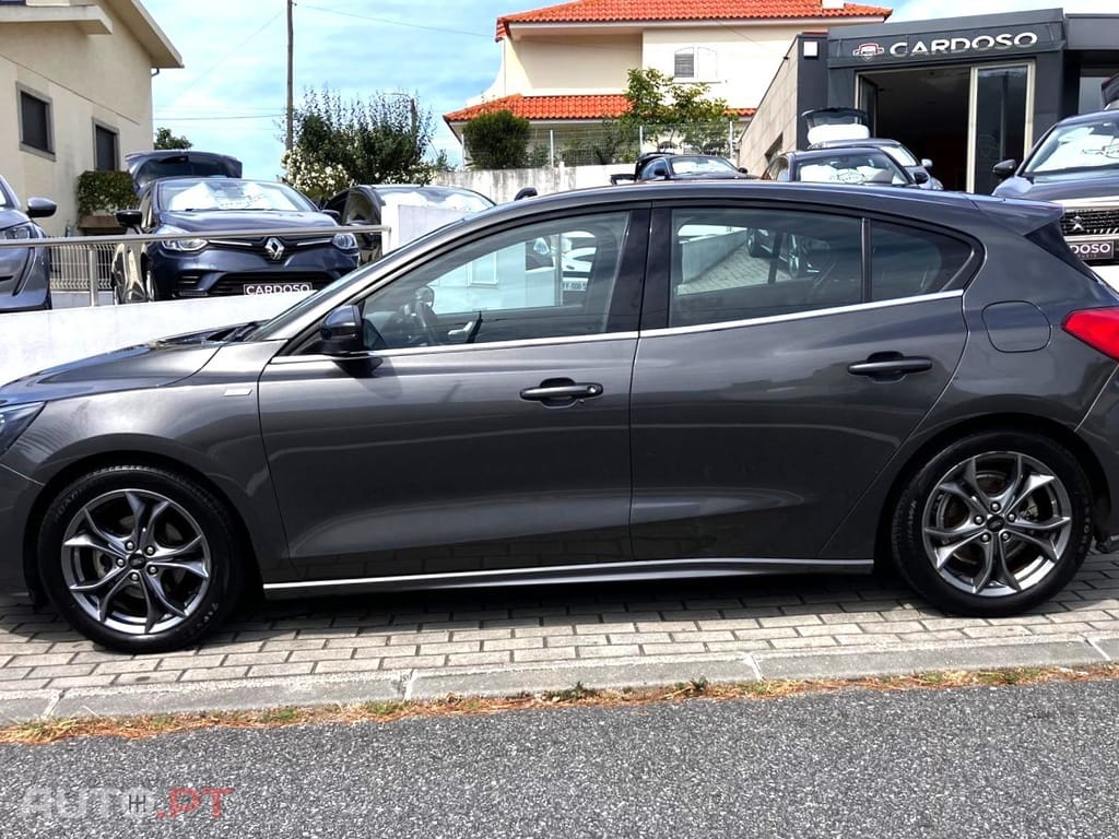 Ford Focus 1.0 EcoBoost S&S ST-LINE