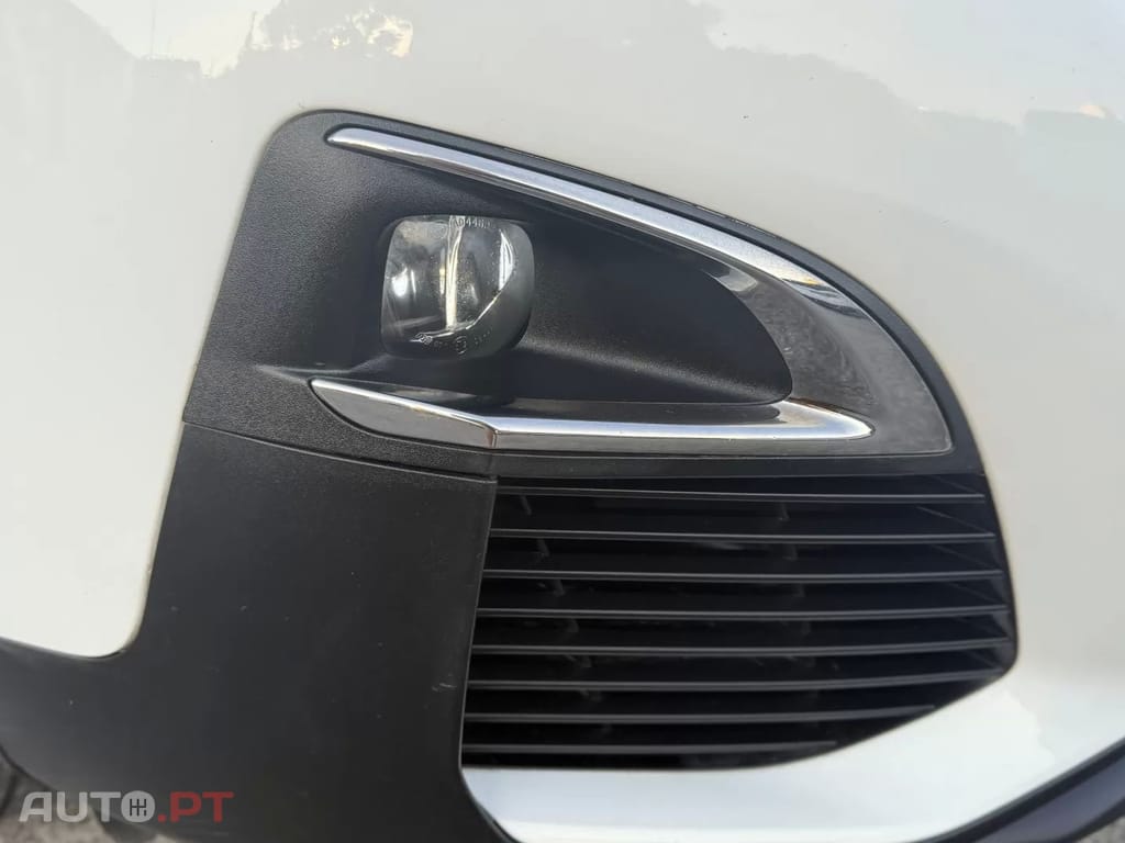 Peugeot 5008 1.5 BlueHDi Allure