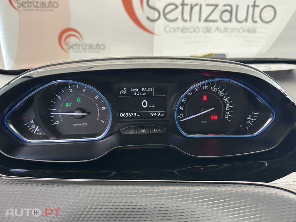 Peugeot 2008 1.2 PureTech Allure