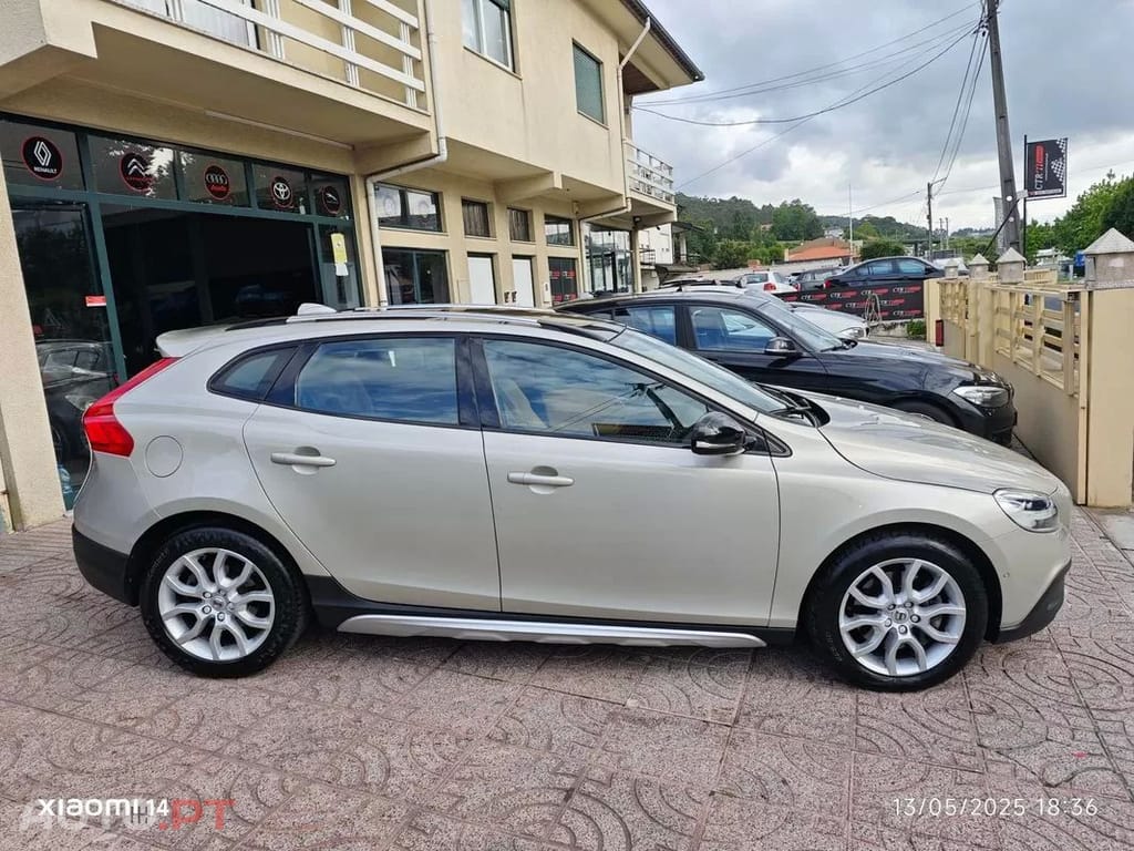 Volvo V40 Cross Country 1.5 T3 Summum Geartronic