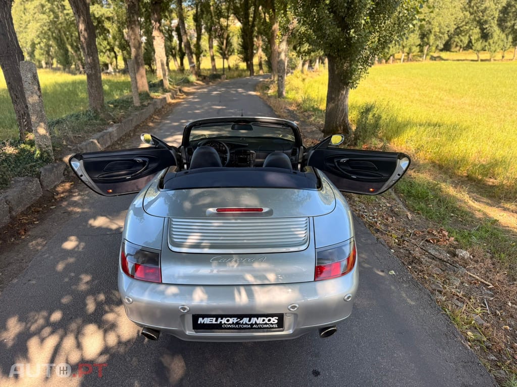 Porsche 911 Carrera 4 Cabrio