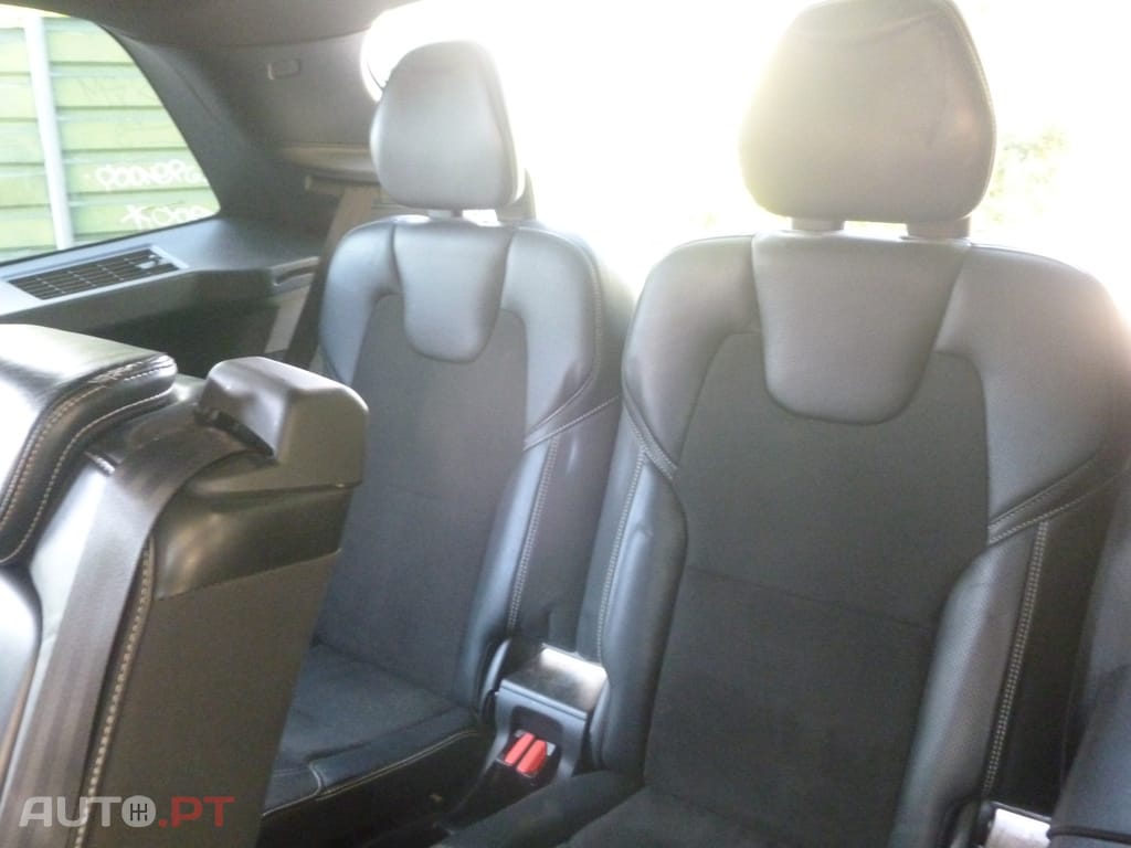 Volvo XC90 2.0 D4 R-Design Auto