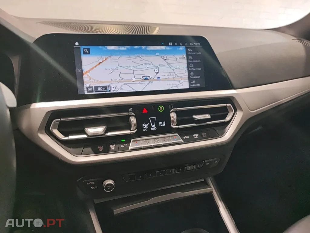 BMW 320 e Touring Corporate Edition Auto