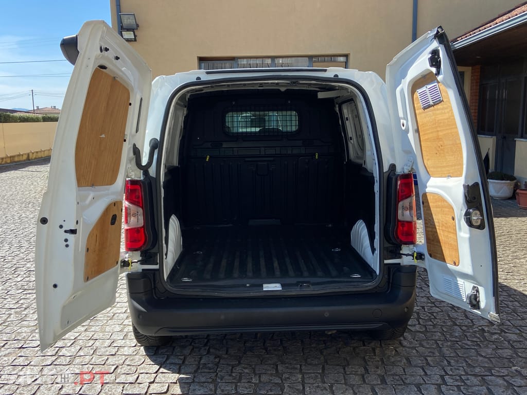 Citroen Berlingo 1.6 HDI L1  100cv Carplay