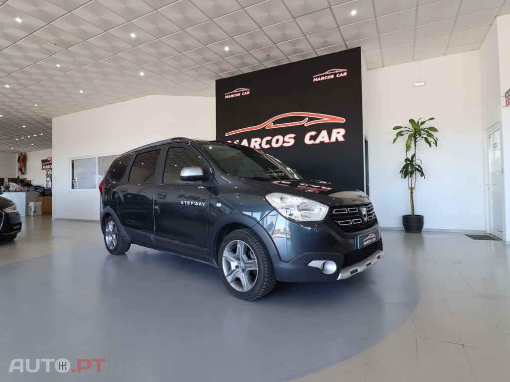 Dacia Lodgy 1.5 Blue dCi Stepway 7L