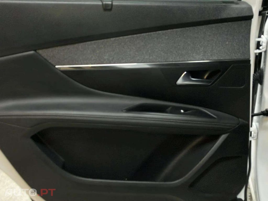 Peugeot 5008 1.5 BlueHDi Allure EAT8