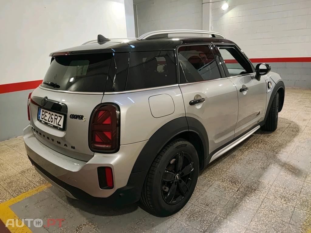 MINI Countryman Cooper SE Premium Essential Auto