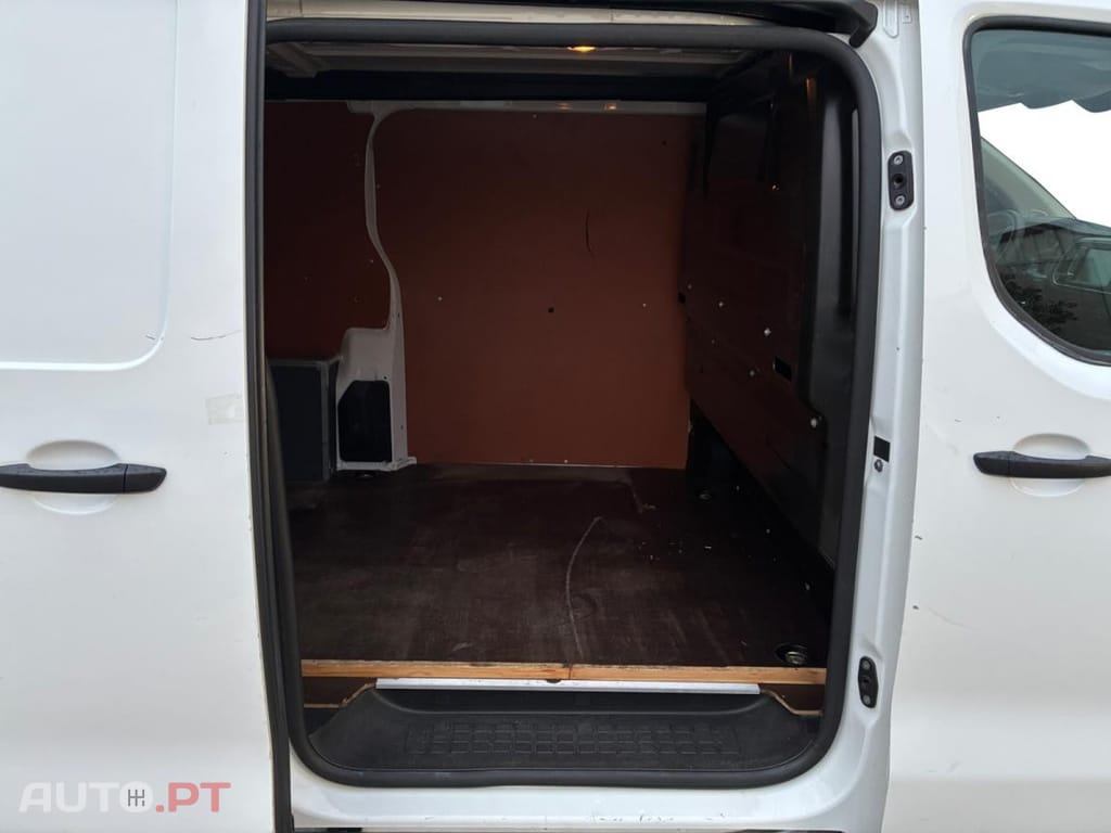 Citroen Jumpy 2.0 BlueHDi XL Driver