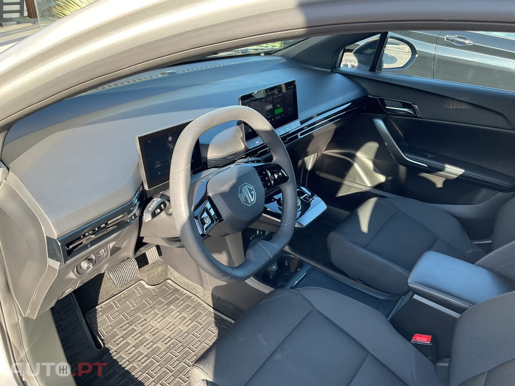 MG MG4 51 kWh Standard