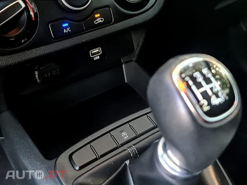 Hyundai i10 1.0 Fifa World Cup Edition