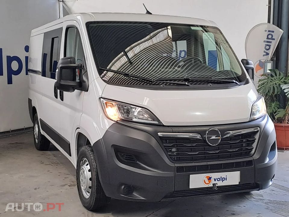 Opel Movano L2H1 3.5T 2.2 D 9 Lugares