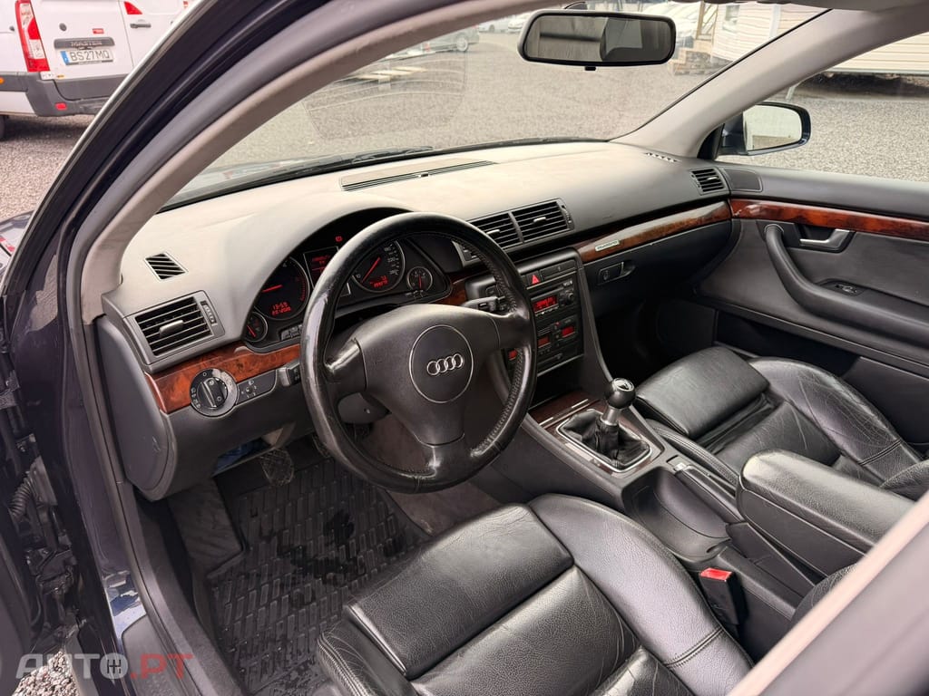 Audi A4 Avant 2.5 TDi quattro