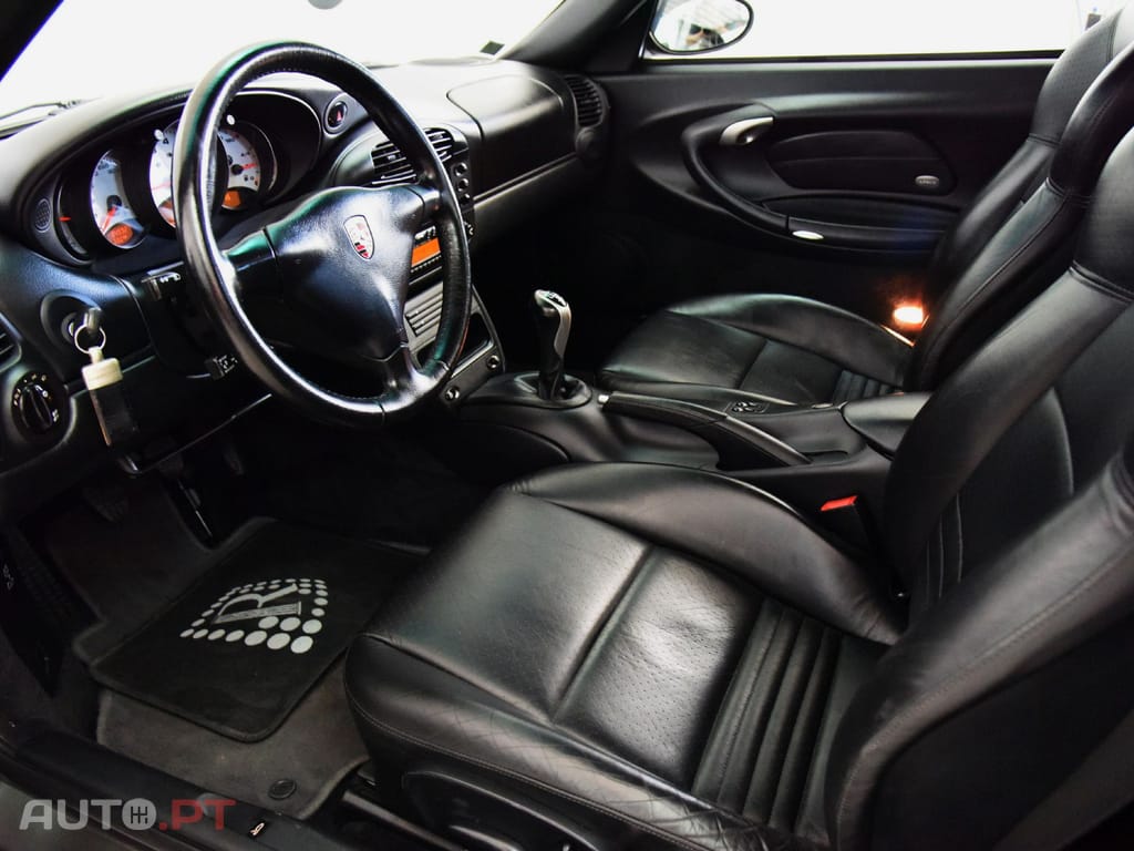 Porsche 996 CARRERA COUPE