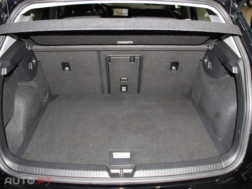 Volkswagen Golf 2.0 TDI Conceptline
