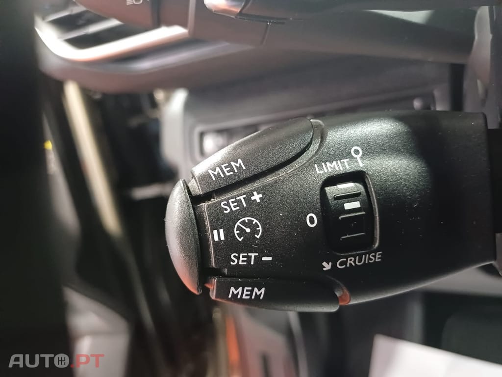Peugeot 5008 1.5 BlueHDi Allure EAT8