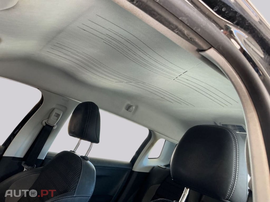 Peugeot 2008 1.2 PureTech Allure