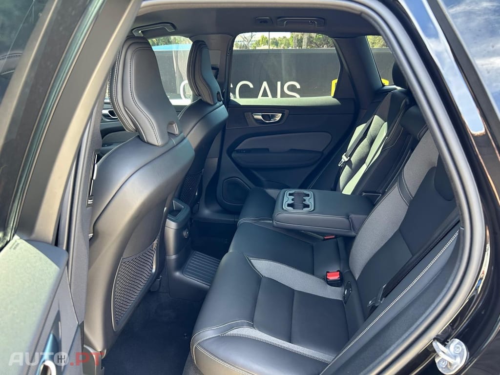 Volvo XC60 2.0 T6 PHEV Black Edition AWD