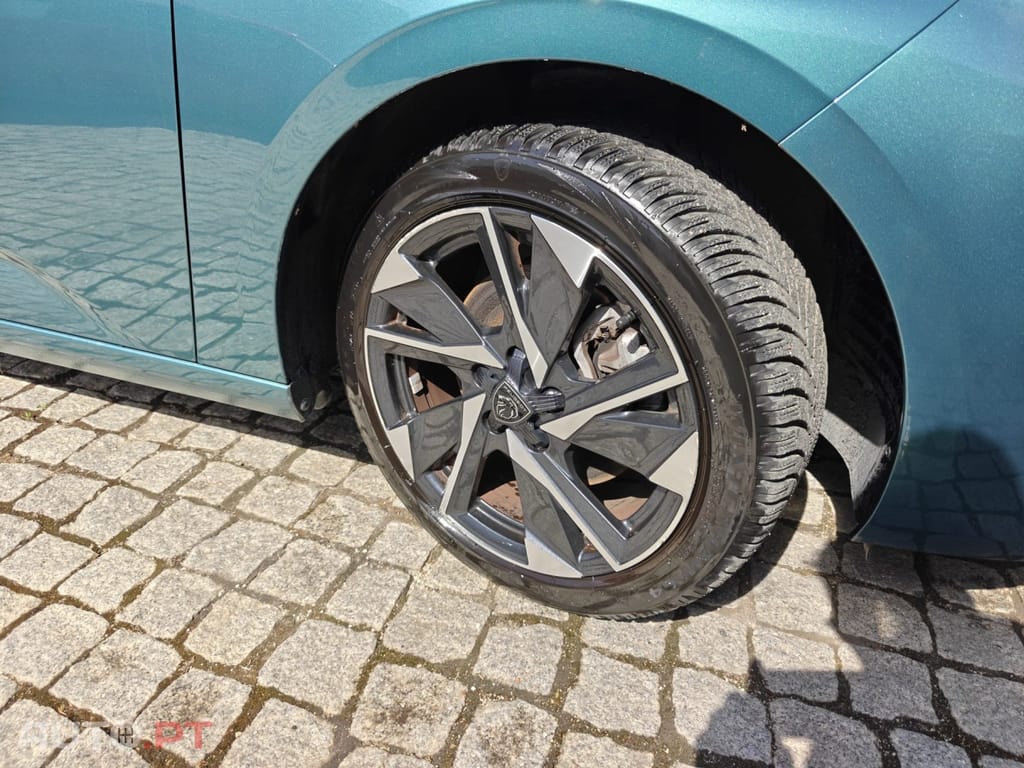 Peugeot 308 SW 1.2 PureTech Allure Full LED EAT8